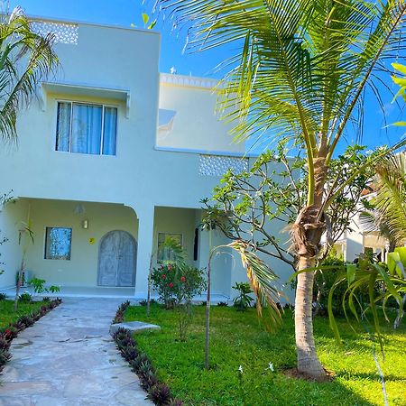 White Villa - Paparemo Beach Watamu Exterior foto
