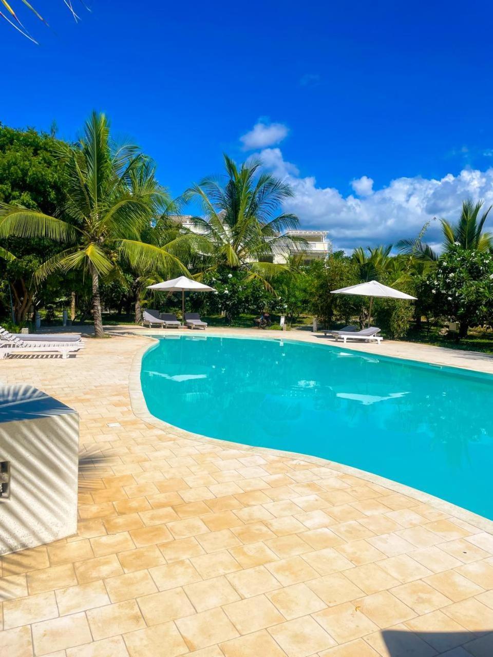 White Villa - Paparemo Beach Watamu Exterior foto